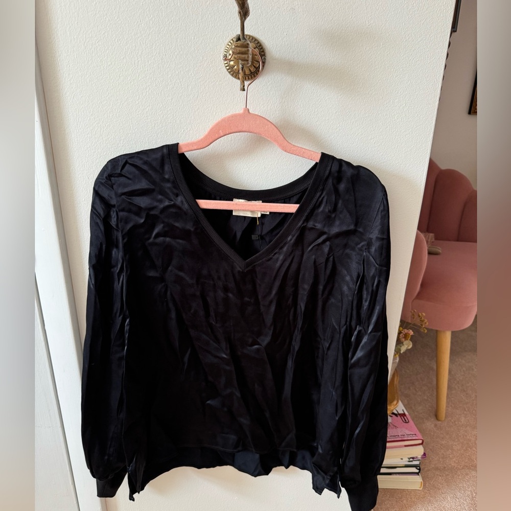 Nation LTD Size L V-neck Long Sleeve Shirt